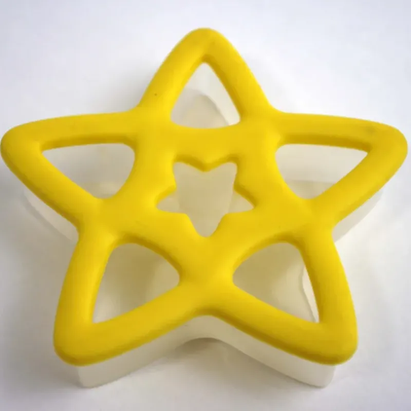Emporte Pièce - Découpoir Pâtisserie*CUISINEADDICT FIN DE SERIE Emporte Pièce Etoile en Plastique 10 cm (x1)